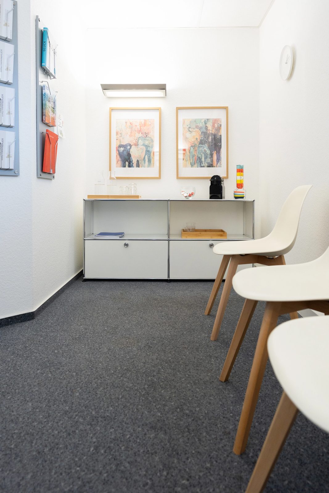 Ruhiges Wartezimmer der Praxis